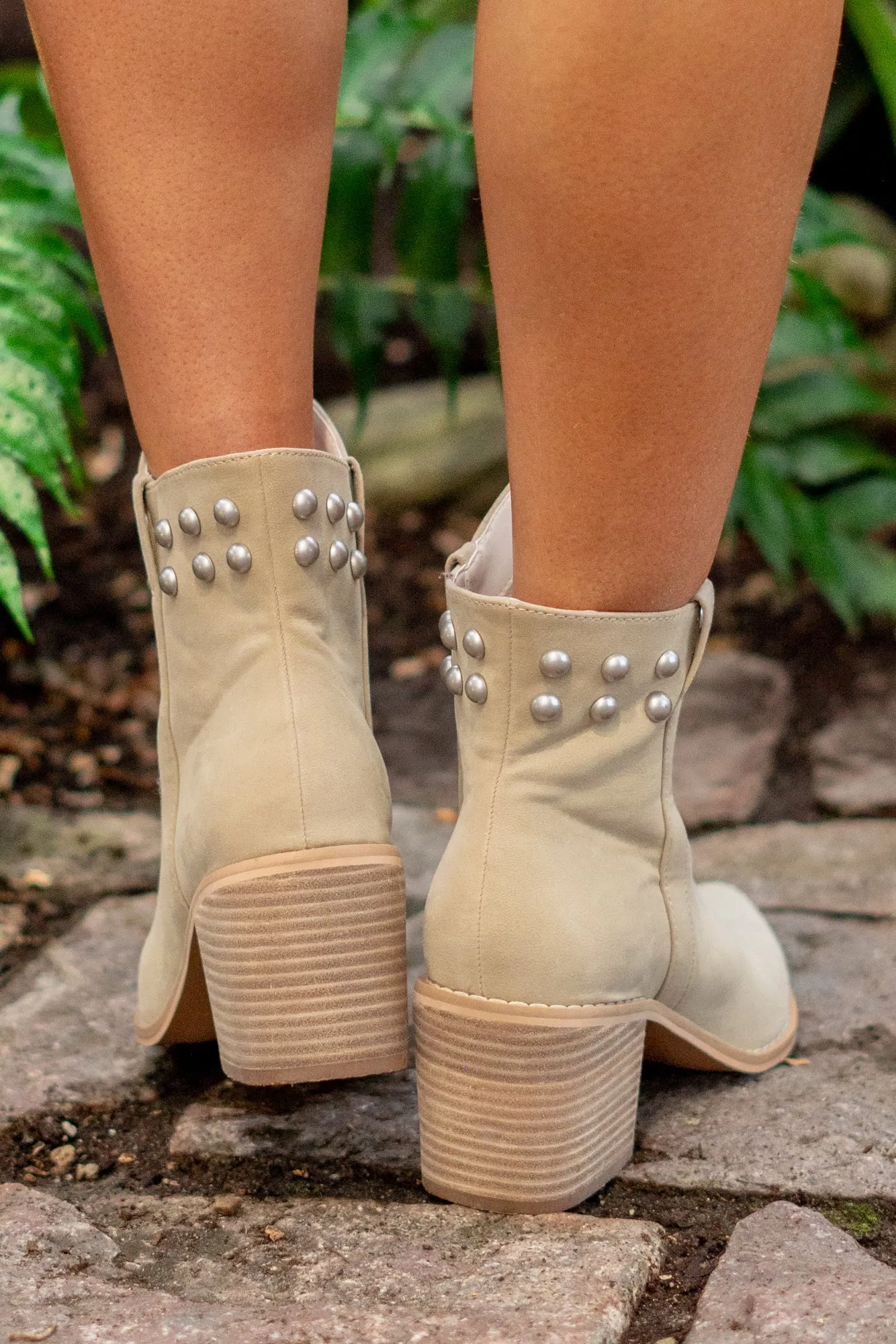 Alofi - Studded Collar Booties