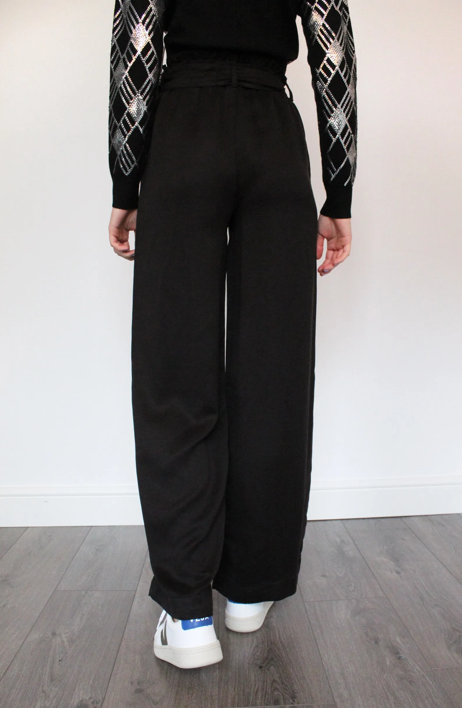 BD Belted Ruffle Edge Wide Leg Pants in Black