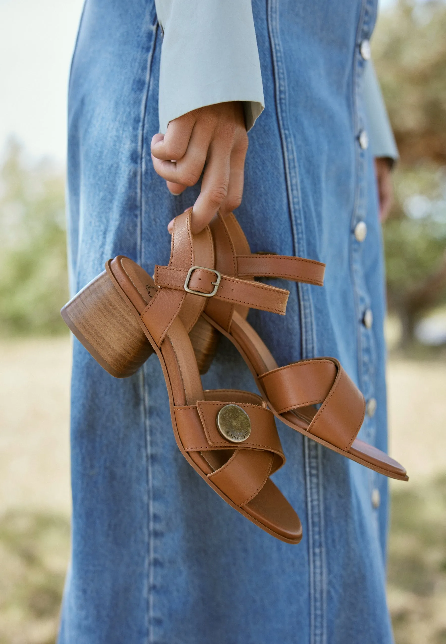 CASSTINA Cross Sandal Leather