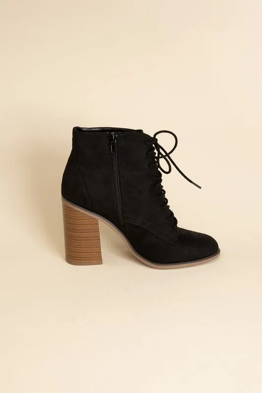 KIDMAN Lace Up Boots